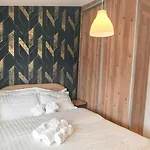 펜션 Vikend Kuca Planinski Raj *