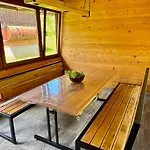 펜션 Vikend Kuca Planinski Raj *