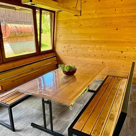 Holiday home Vikend Kuca Planinski Raj *